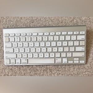 Apple Wireless Keyboard